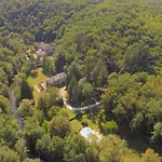 Domaine De La Brugere Bed & Breakfast Nantheuil