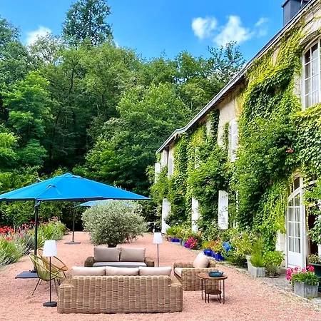 Domaine De La Brugere Bed & Breakfast 4*